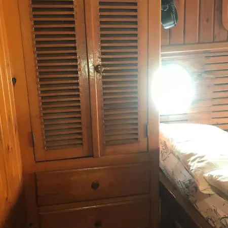 Hotel en barco яхта за гости Eternal Flame Sozopol